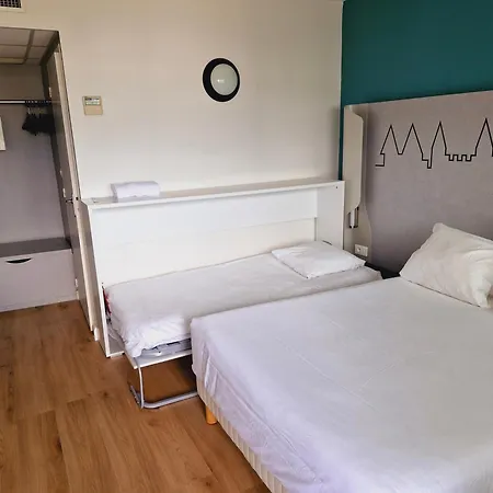 Kyriad - Aéroport Hotel Carcasona