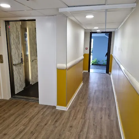 Hotel Kyriad - Aéroport