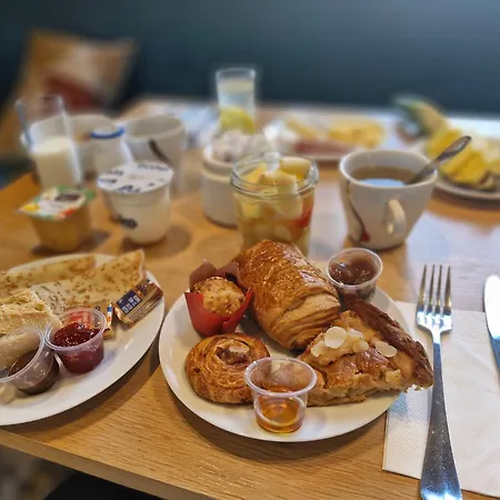Kyriad - Aeroport Szálloda 3*