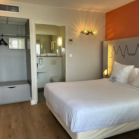 Kyriad - Aeroport Hotel