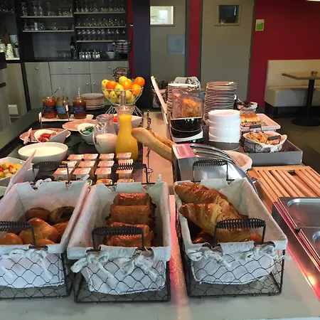 Kyriad - Aéroport Hotel