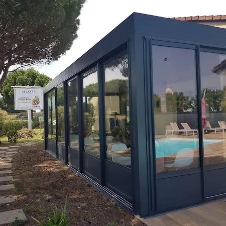 Hotel Kyriad - Aéroport