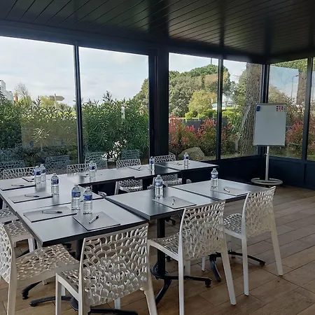 Hotel Kyriad - Aeroport 3*