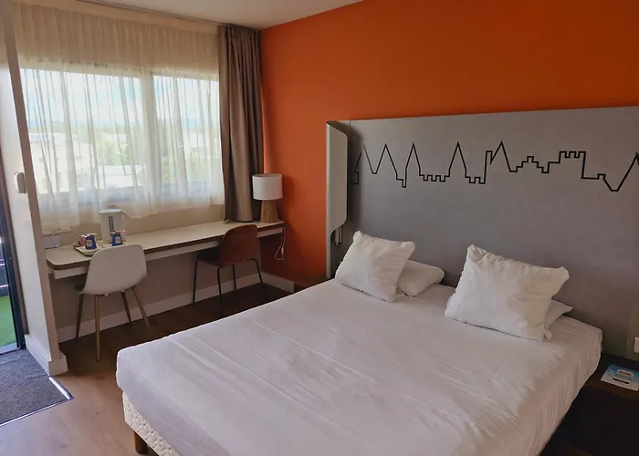 Kyriad - Aéroport Hotel 3*