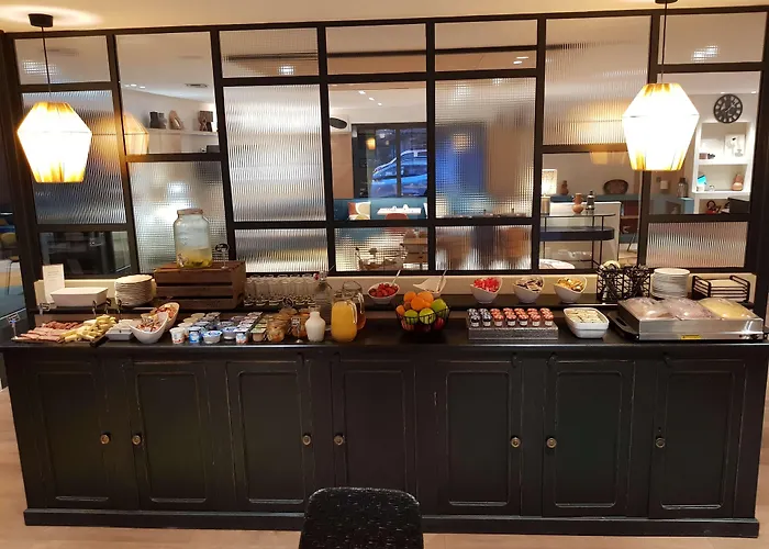 Hotel Kyriad - Aeroport Carcassonne