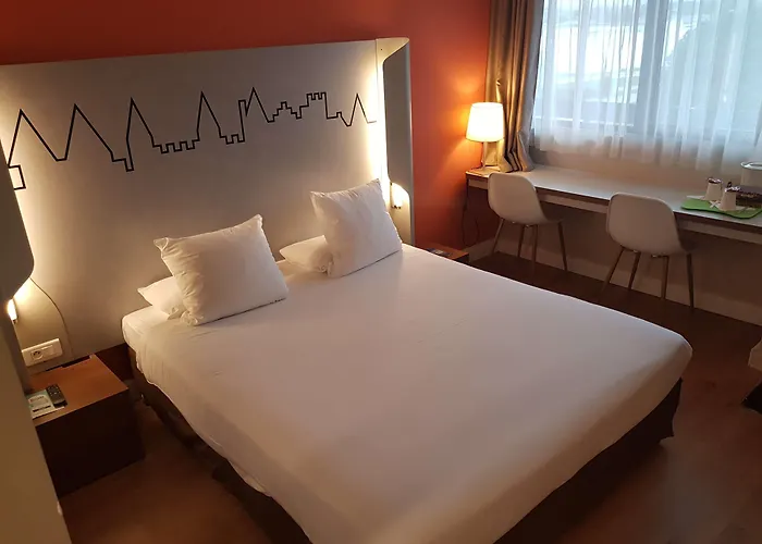 Hotel Kyriad - Aéroport